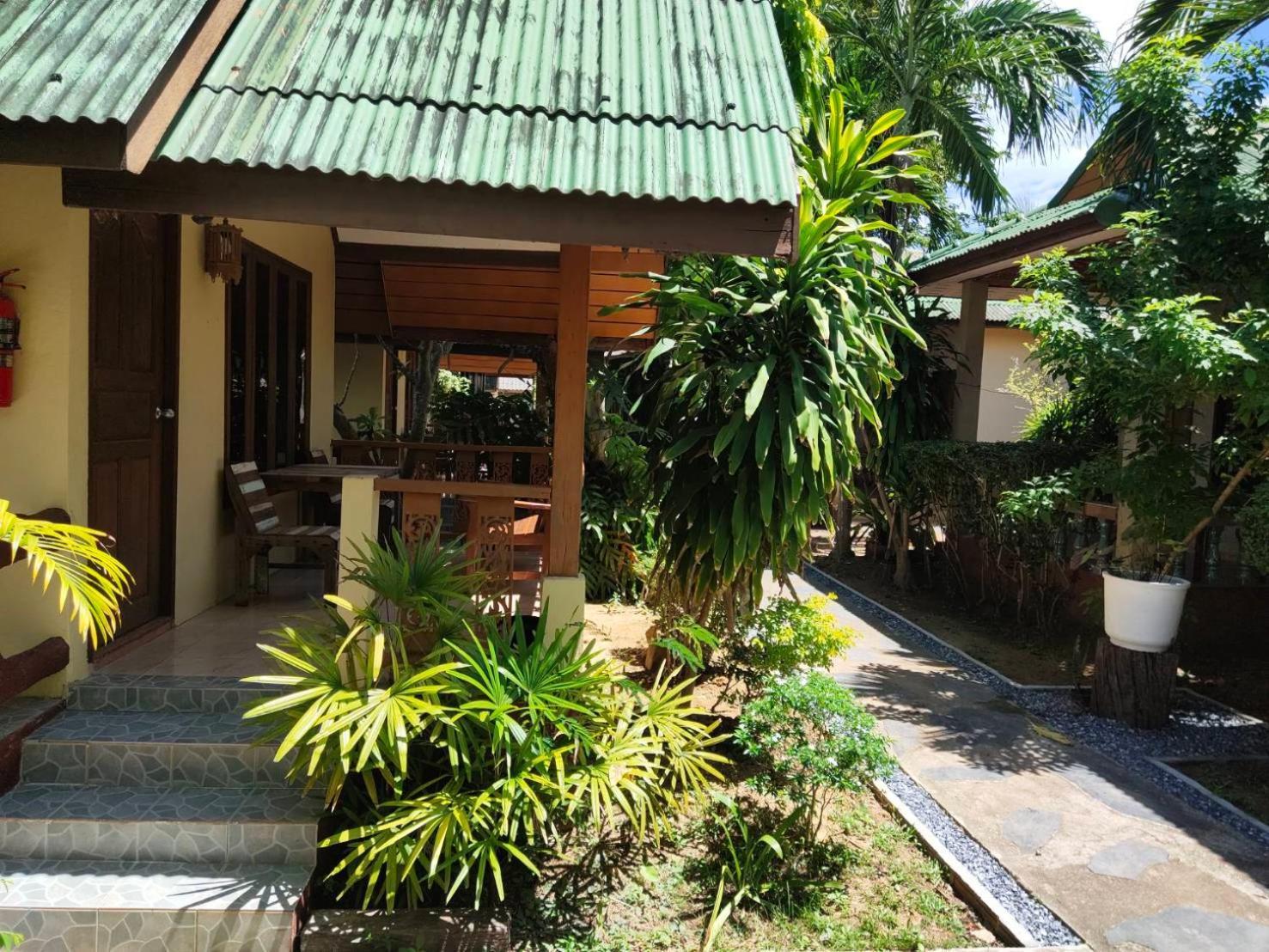 Lanta Riviera Beach Resort Koh Lanta Exterior photo