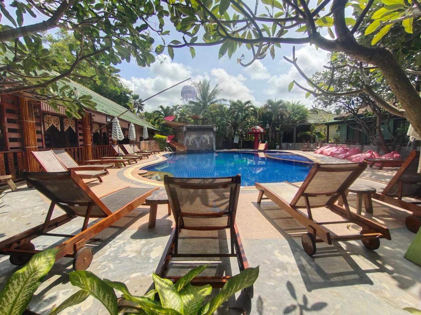 Lanta Riviera Beach Resort Koh Lanta Exterior photo