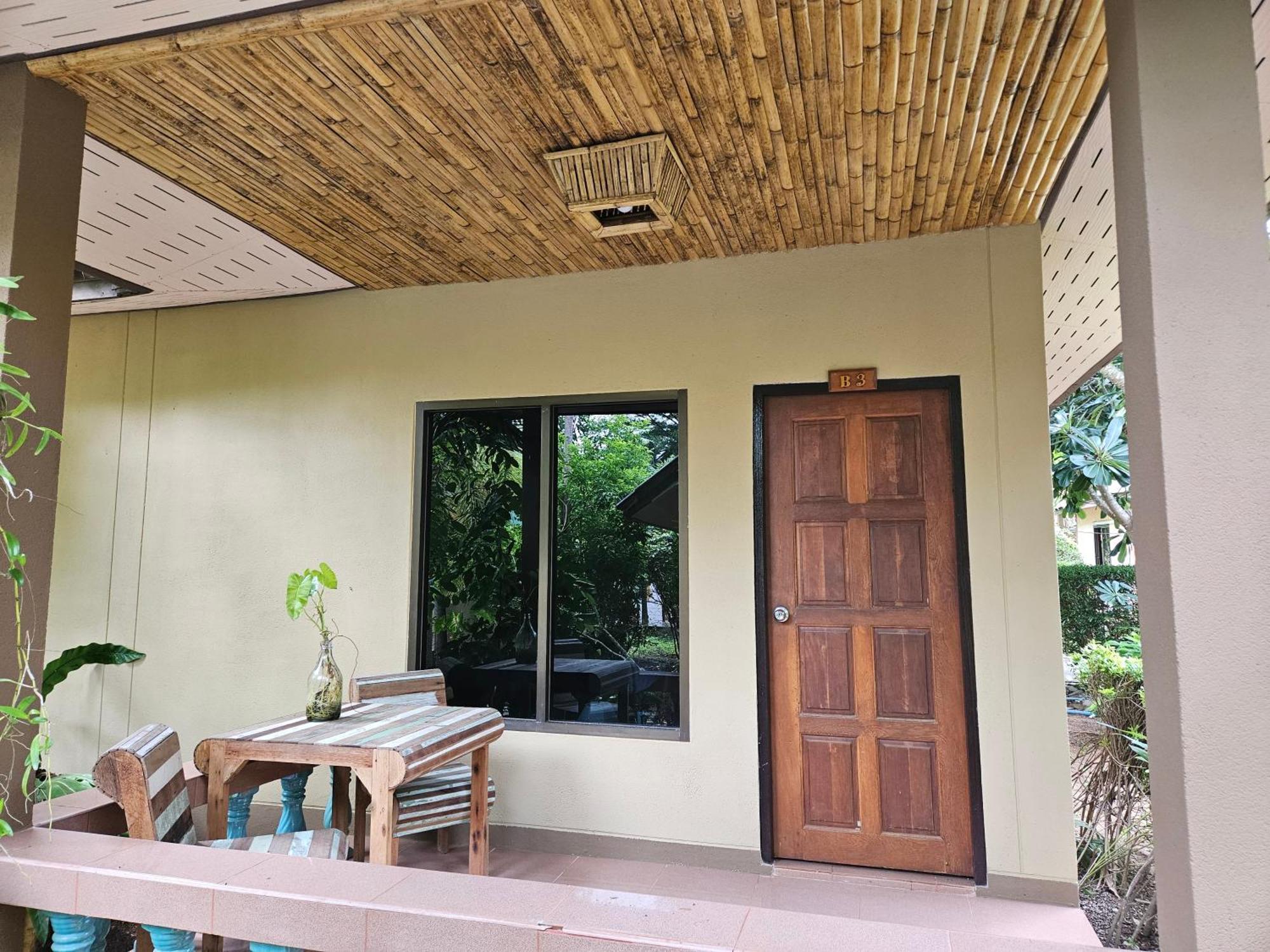 Lanta Riviera Beach Resort Koh Lanta Exterior photo
