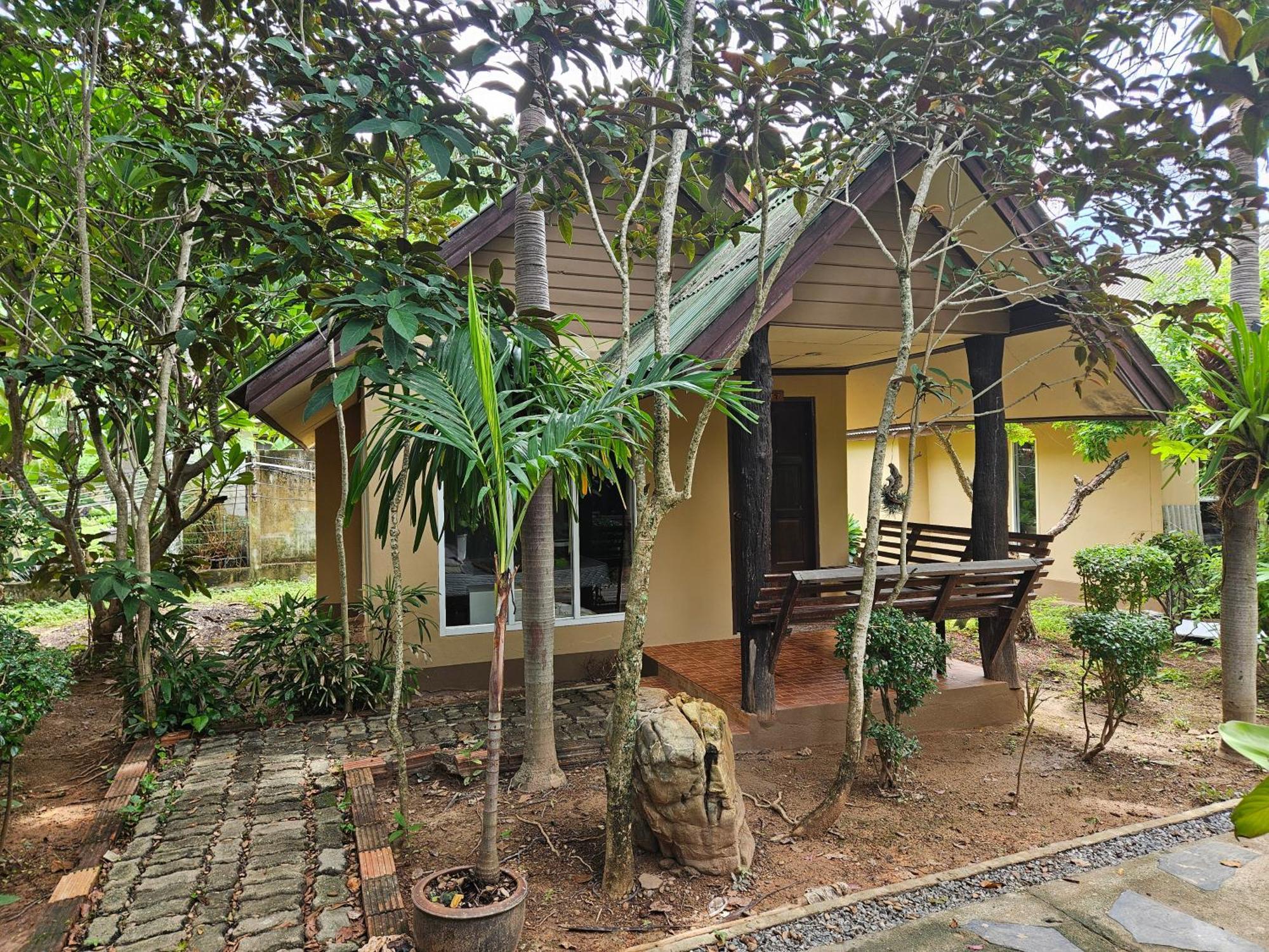 Lanta Riviera Beach Resort Koh Lanta Exterior photo