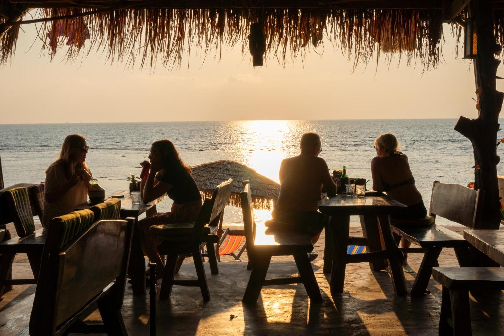 Lanta Riviera Beach Resort Koh Lanta Exterior photo